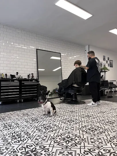13 Barber Shop