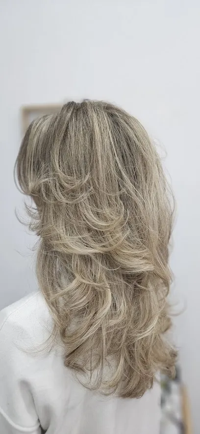 A Punto Peluquería Unisex