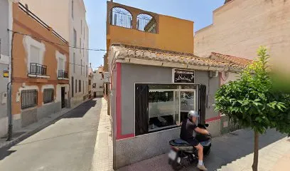 Albaladejo Peluquería de Caballeros