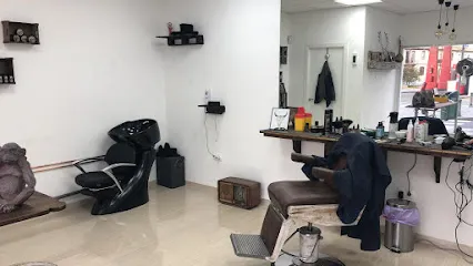 Amonlluda Barber
